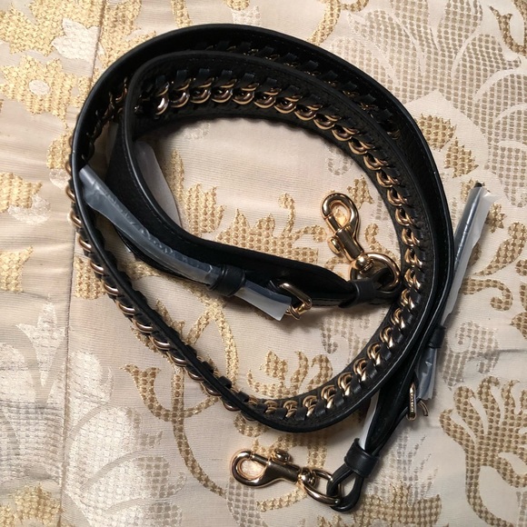 Coach Strap With Gold Chain - Picture 6 of 6